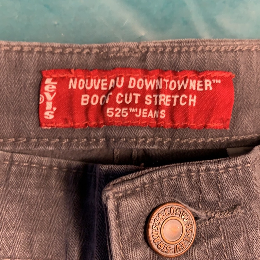 NWOT Gray Levi’s Downtowner Midrise Stretch Boot Cut Jeans - Picture 2 of 7